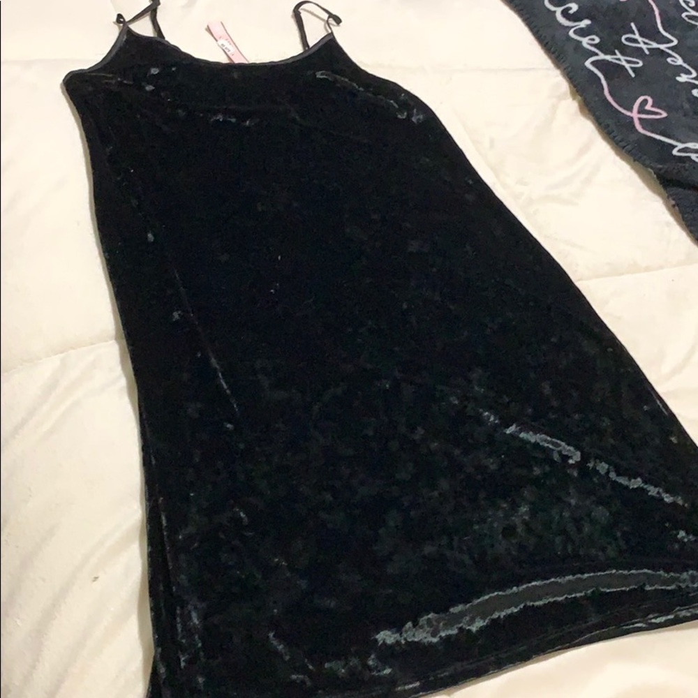 Black velvet Victoria’s Secret slip xs or s